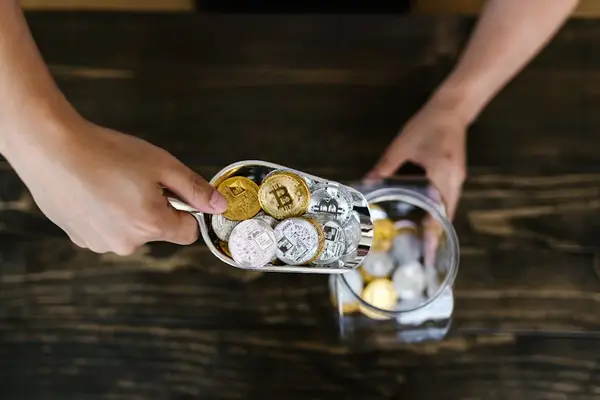 Sammenligning mellom Bitcoin og altcoins grafer